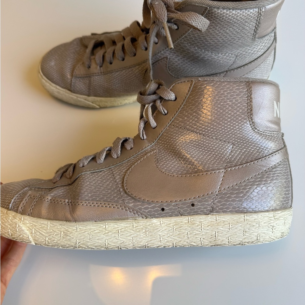 Very rare Nike snake print High-Top Sneakers